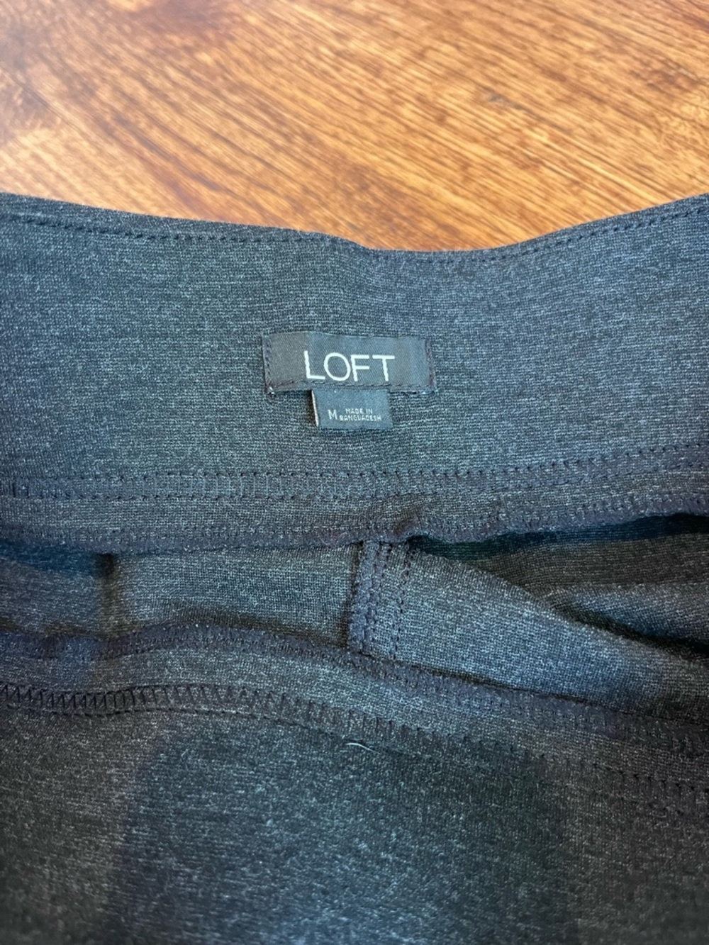 LOFT Women’s Dark Gray Ponte Kit Leggings size M - Picture 2 of 8